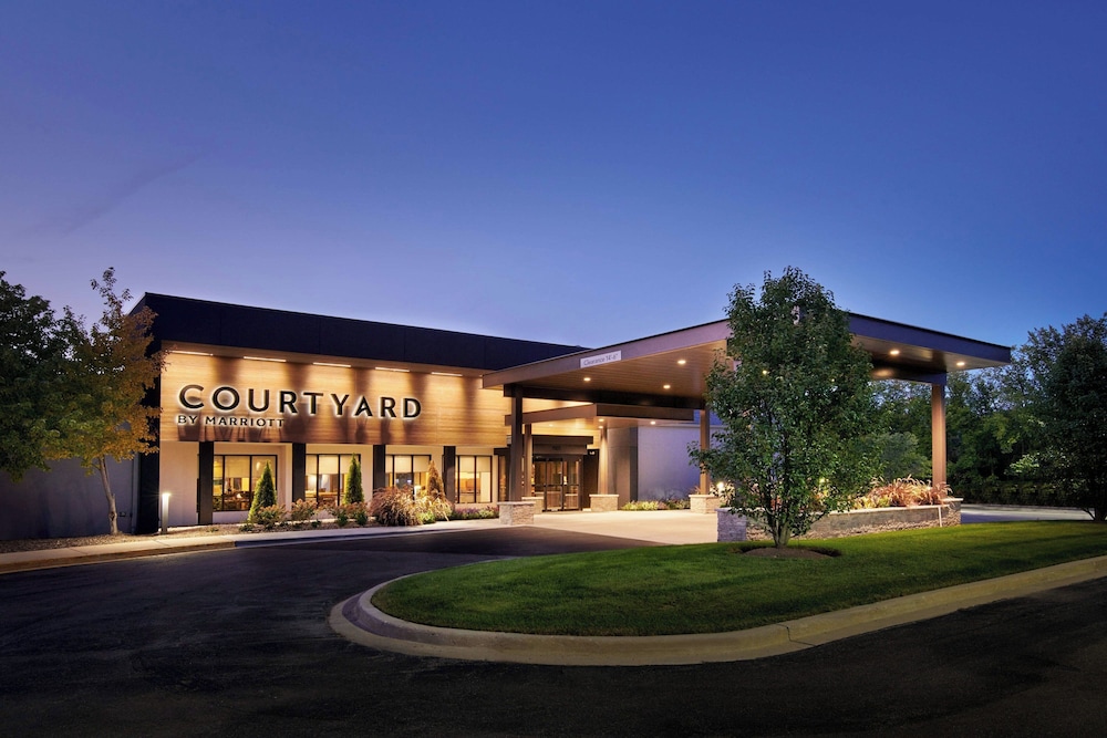 Courtyard by Marriott Chicago Highland Park Northbrook - photo 41