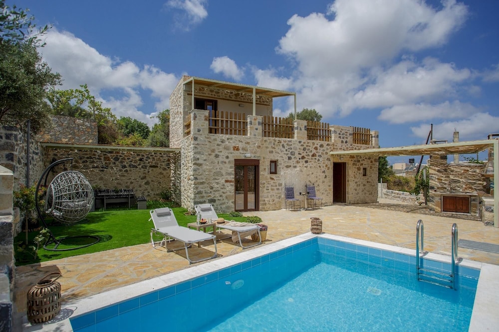Stoney Villa Koxari By Estia — 4-Star Luxury Hotel in Hersonissos, Greece