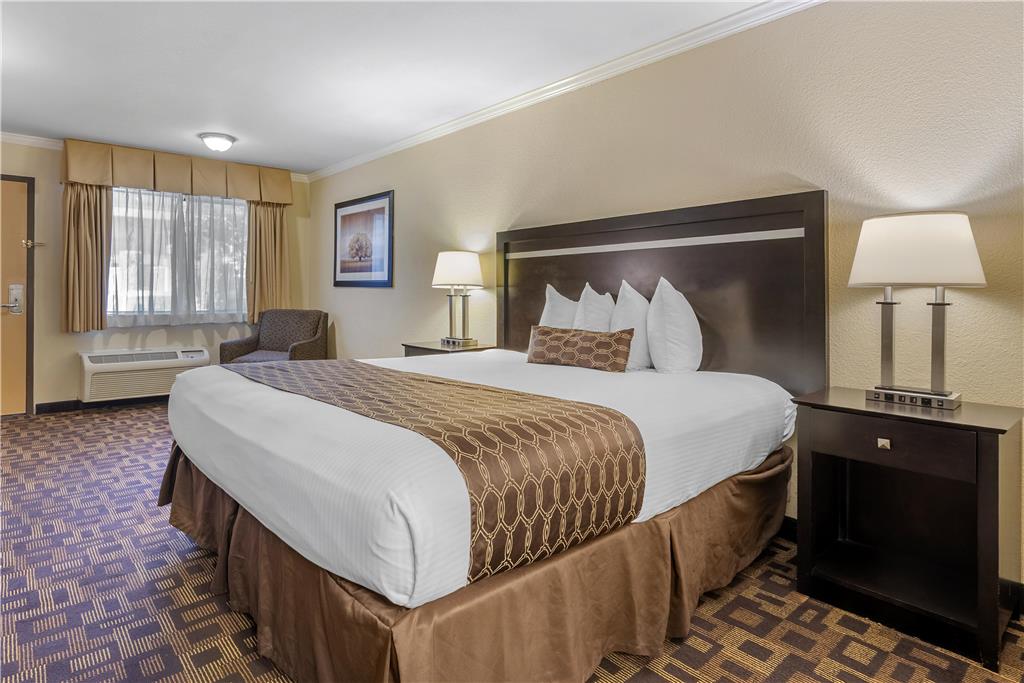 Best Western Plus Inn of Hayward - photo 10