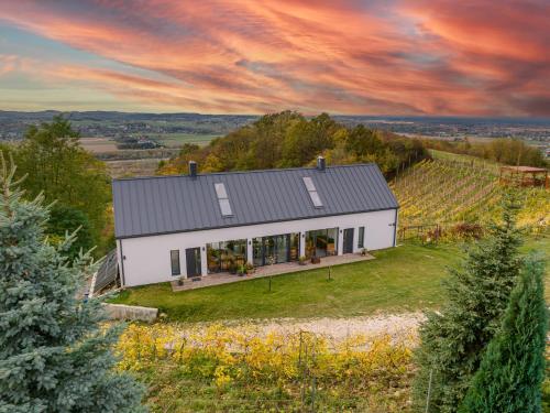 Apartament Dąbrówka w Winiarni in Unknown City, Poland