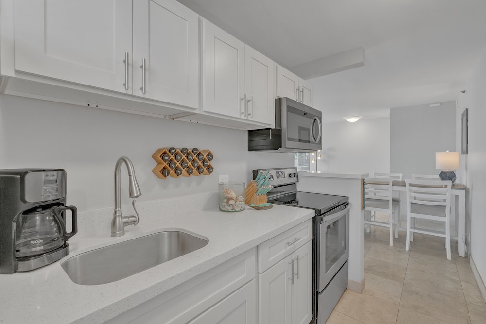 Tower 1 Suite 3514 KP by Koko Resort Vacation Rentals - photo 5