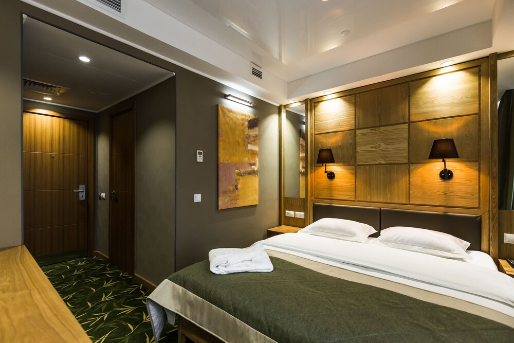 Azimut City Hotel Khabarovsk — 4-Star Luxury Hotel in Khabarovsk, Russia