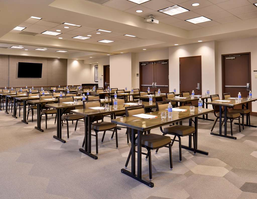 Hyatt Place Garden City - photo 13