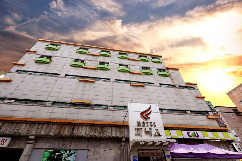 Phoenixmotel - carbon neutral hotel in Daejeon