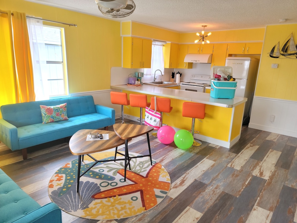 Upper Deck Hotel and Bar Adults Only - photo 14