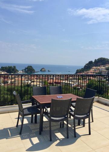 Canary Studios — 4-Star Luxury Hotel in Parga, Greece