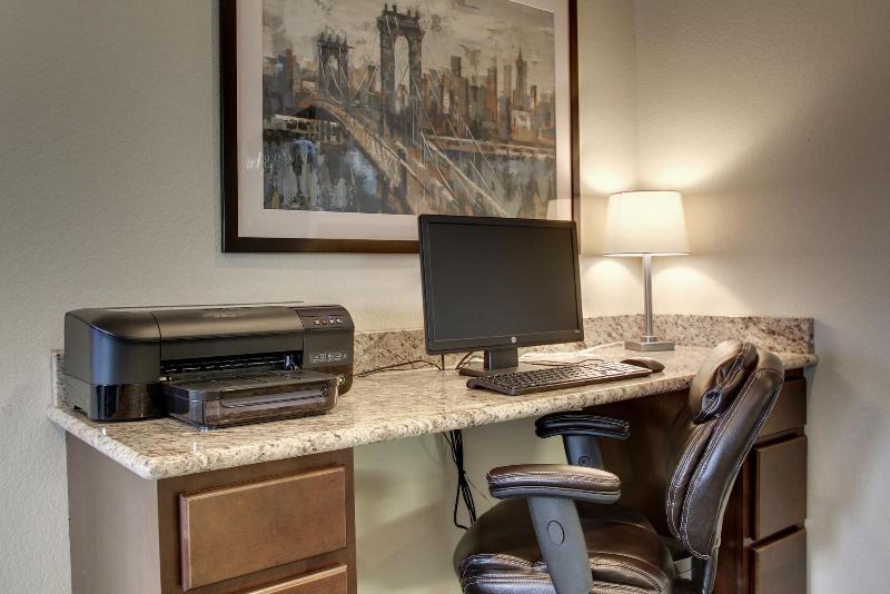Cobblestone Inn and Suites Fort Dodge - photo 13