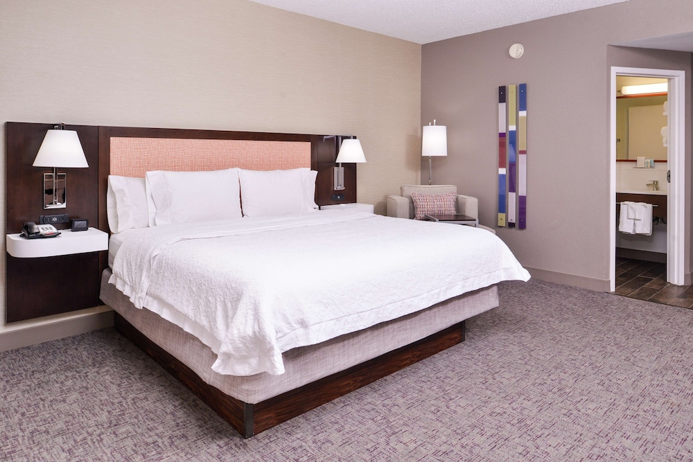 Hampton Inn Albuquerque University Midtown - photo 12