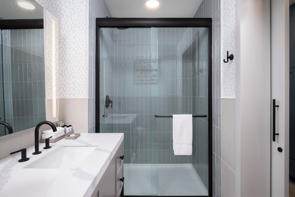Denizen Hotel - photo 35