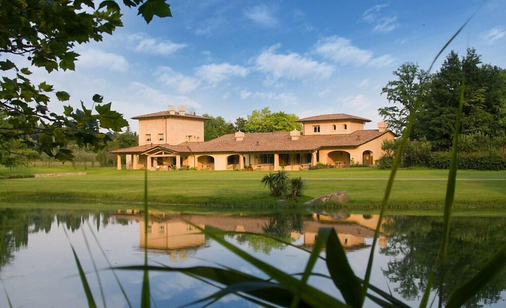 Relais De Charme Le Videlle — 4-Star Luxury Hotel in Puegnago Sul Garda, Italy