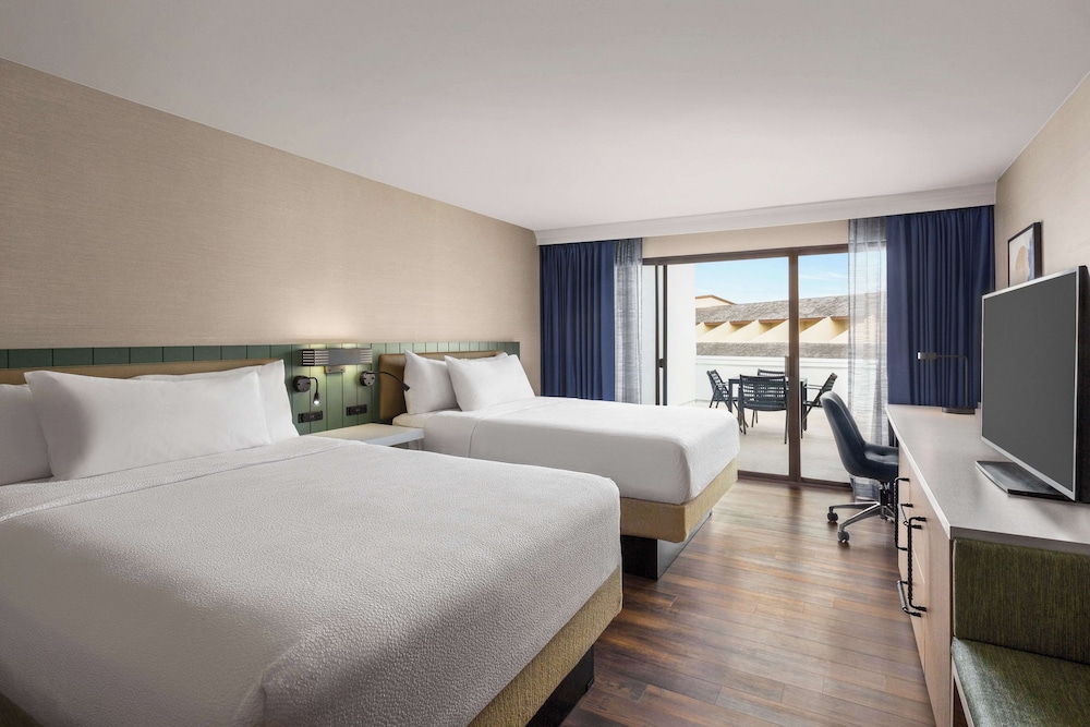 Hilton Garden Inn Monterey - photo 17