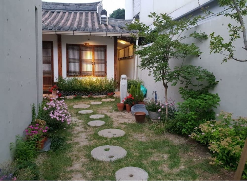 The Ladies House — 4-Star Luxury Hotel in Jeonju, South Korea