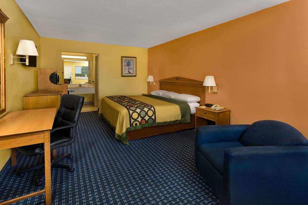 Super 8 by Wyndham Breaux Bridge - photo 14