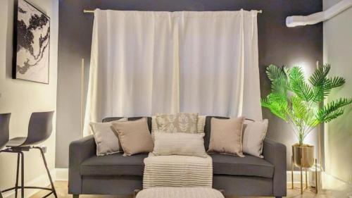 Stylish & Cozy #3 8 mins to DCA & Washington DC — 4-Star Luxury Hotel in Alexandria, United States