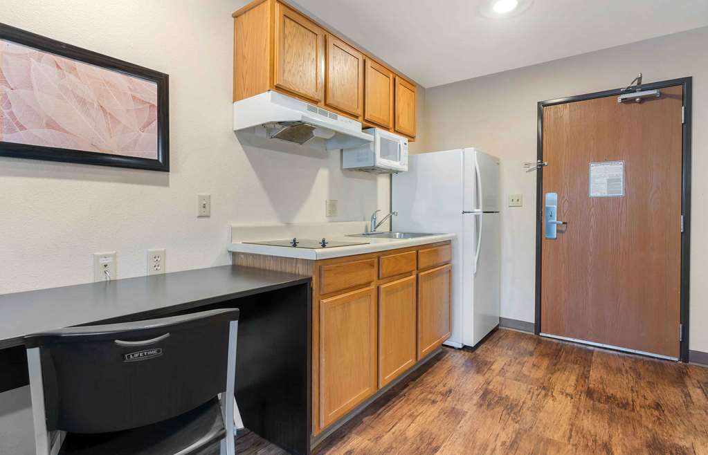 Extended Stay America Select Suites Orlando South - photo 12