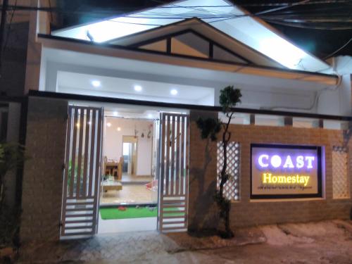 Coast Homestay — 4-Star Luxury Hotel in Tuy Hoa, Vietnam