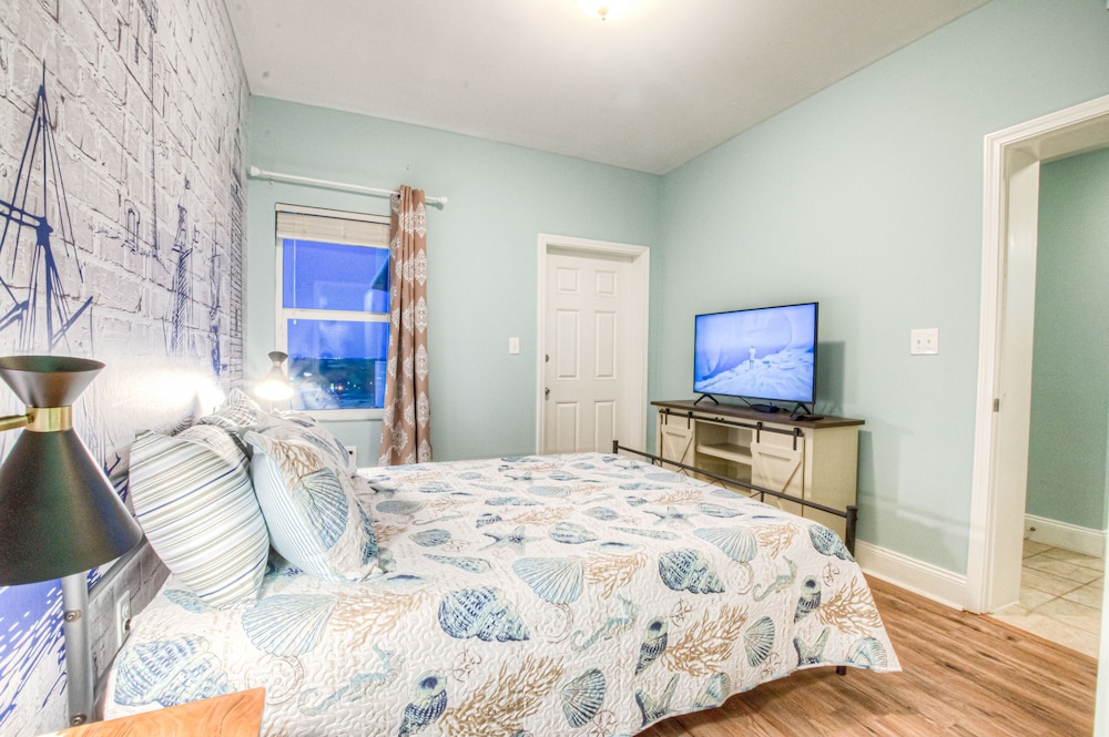 Laketown Wharf Resort by Aneliya's Rentals - photo 239