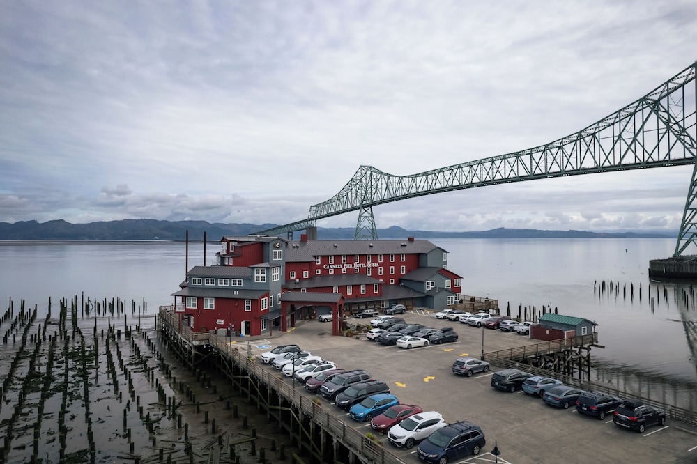 Cannery Pier Hotel & Spa - photo 125