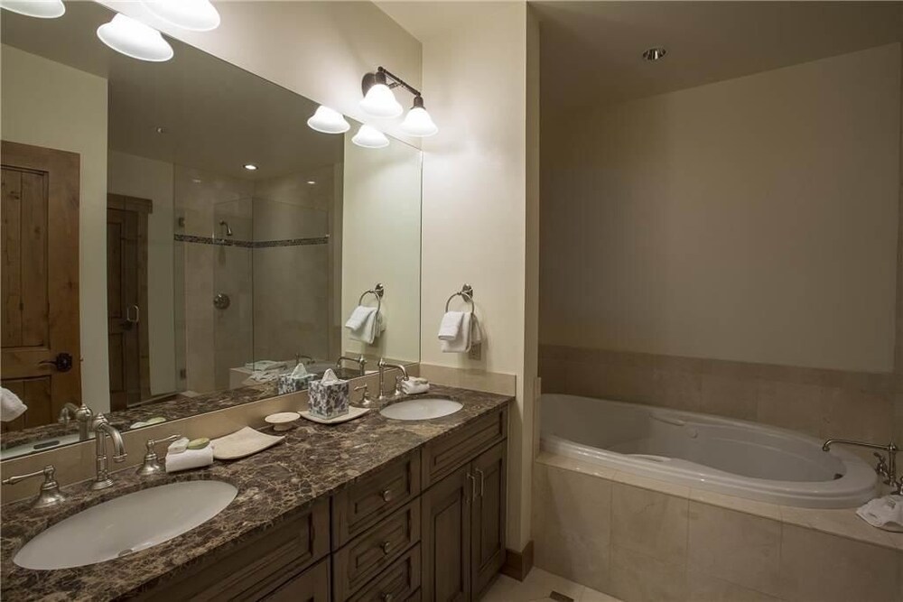 Belvedere Park by Telluride Resort Lodging - photo 12
