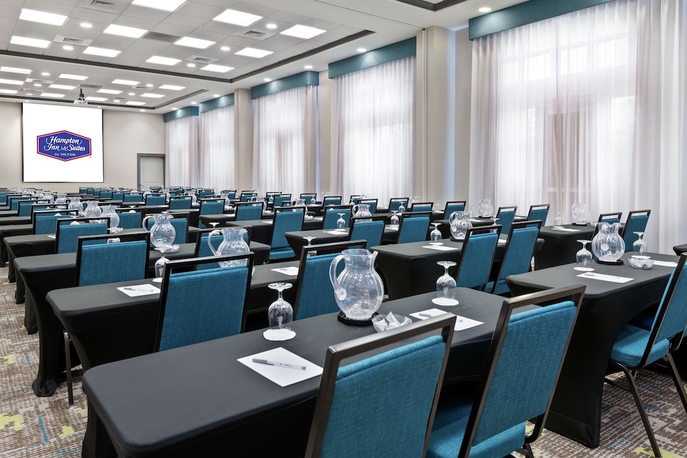 Hampton Inn & Suites Orlando Airport @ Gateway Village - photo 44