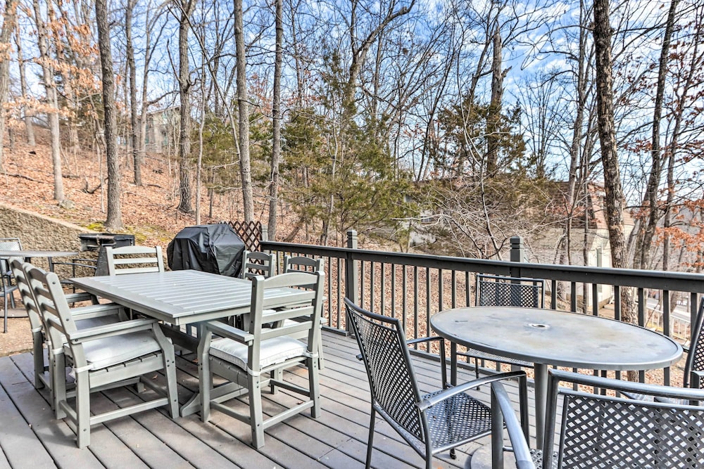 1 Mi to Margaritaville Resort: Osage Beach Home - photo 10