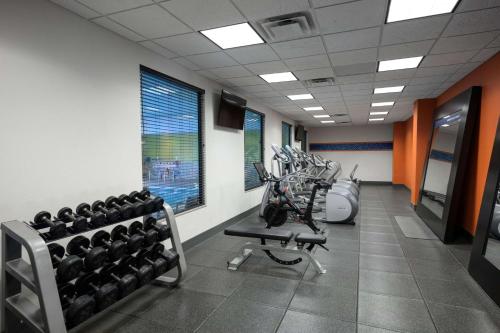 Evansville Plaza Hotel And Suites - photo 9