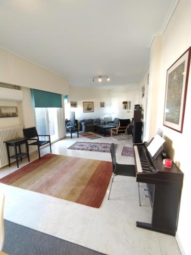 Sailors Luxury Appartment 130M2 — 4-Star Luxury Hotel in Athens, Greece