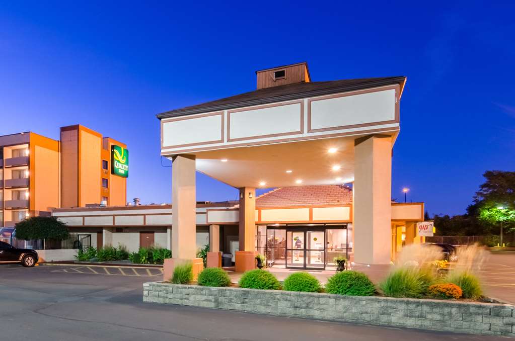 Quality Inn West Springfield - photo 4