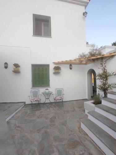 Stellinas Pretty House — 4-Star Luxury Hotel in Andros, Greece