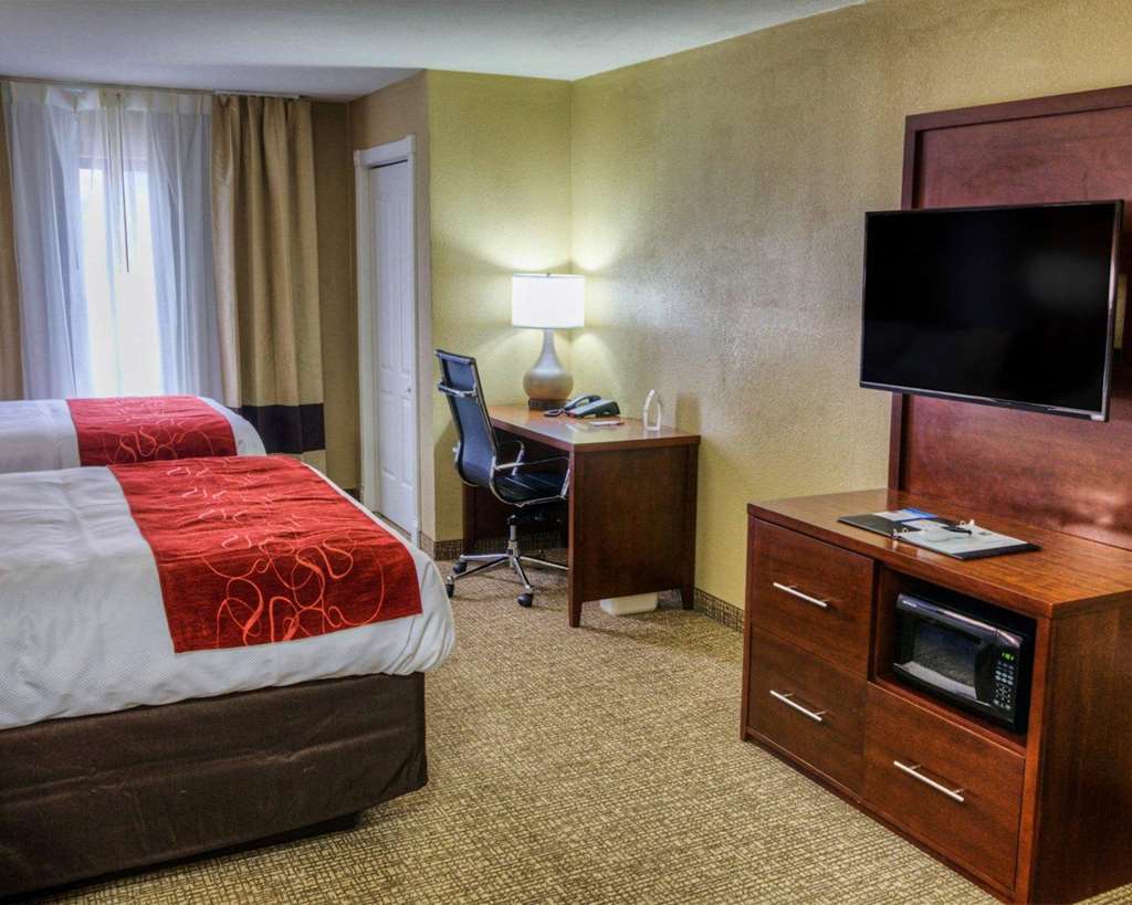 Comfort Suites Plymouth near US 30 - photo 20