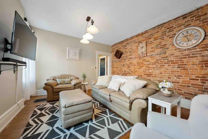 The Village Townhouse 5 BR — 4-Star Luxury Hotel in Columbus, United States