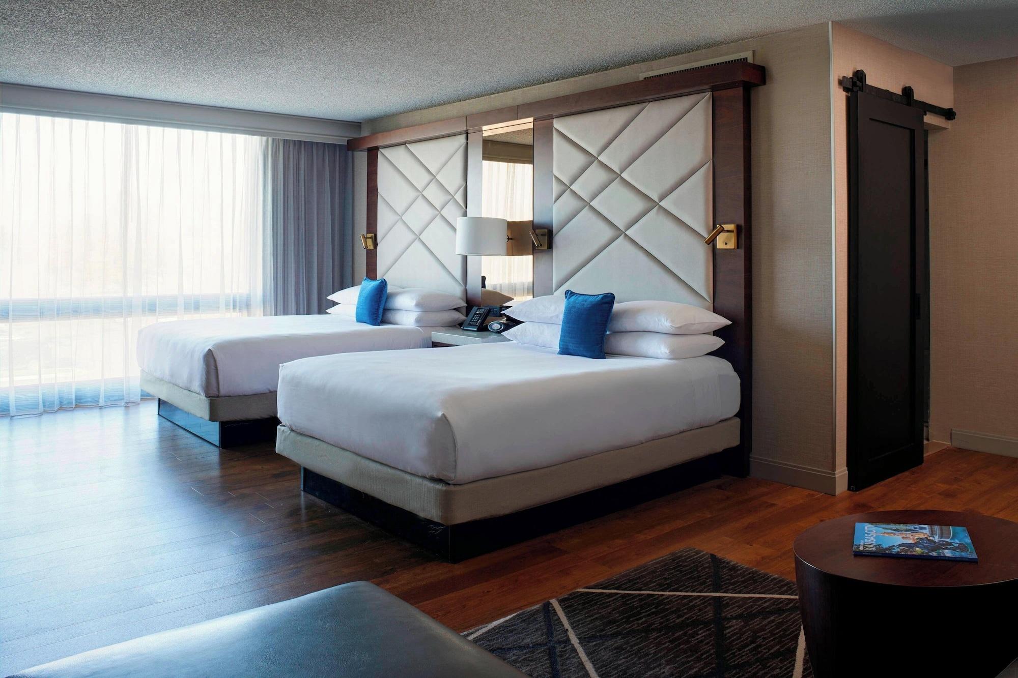 Kansas City Airport Marriott - photo 17