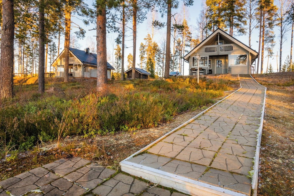 Lossisaari Tourist Center — 4-Star Luxury Hotel in Keitele, Finland