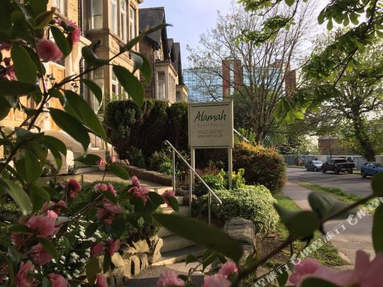 Alamah Guest House — 4-Star Luxury Hotel in Harrogate, United Kingdom