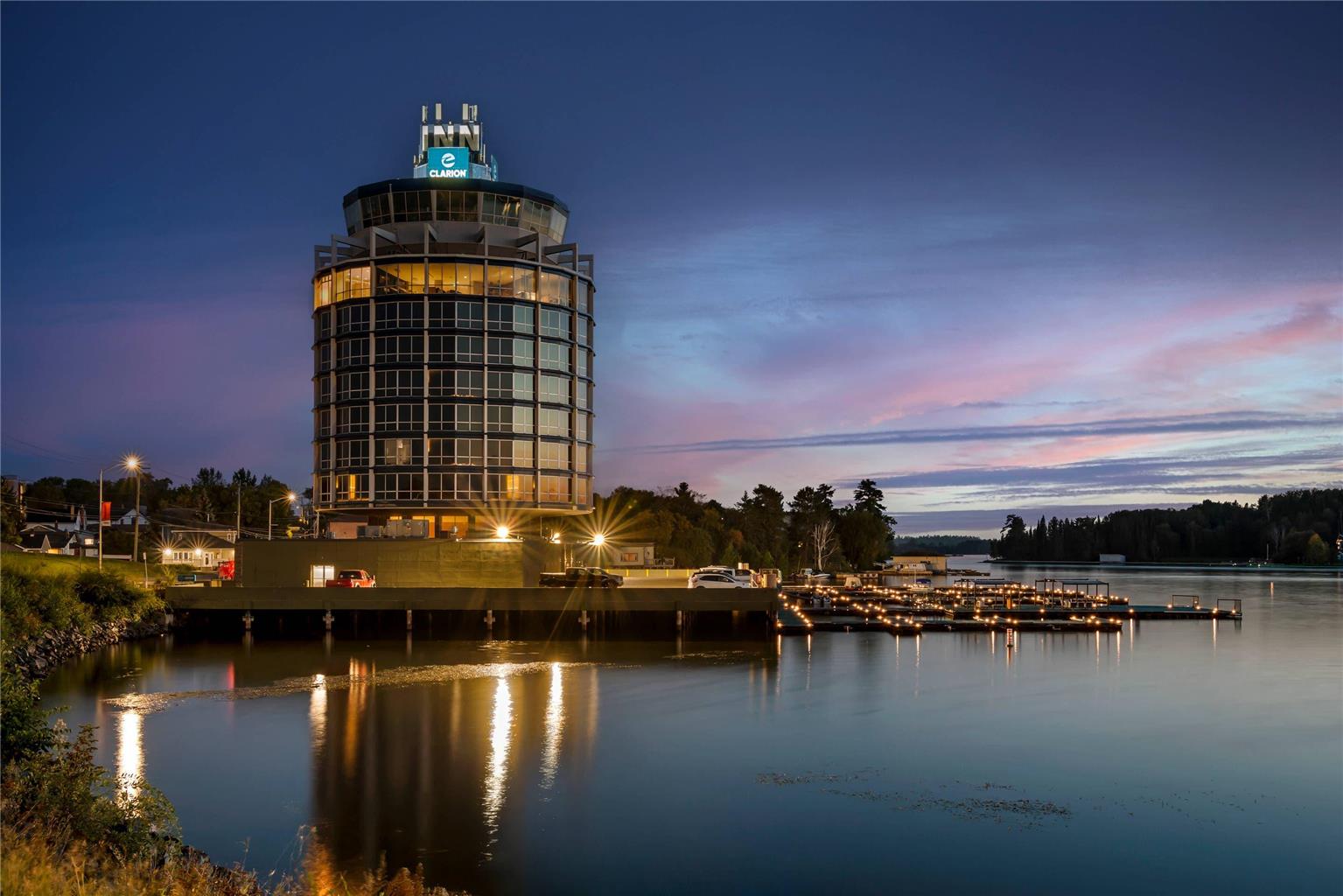 Clarion Lakeside Inn & Conference Centre — hotel in Kenora