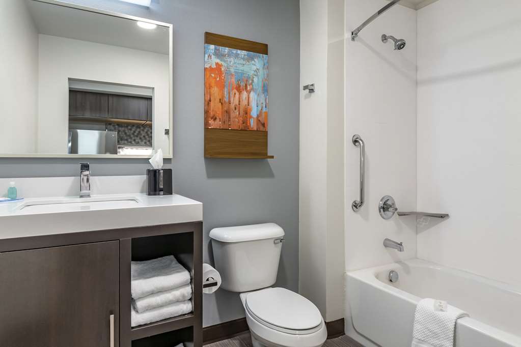 MainStay Suites Milwaukee Franklin - photo 14