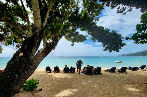 Kaz Memel — Beau Vallon — photo 4