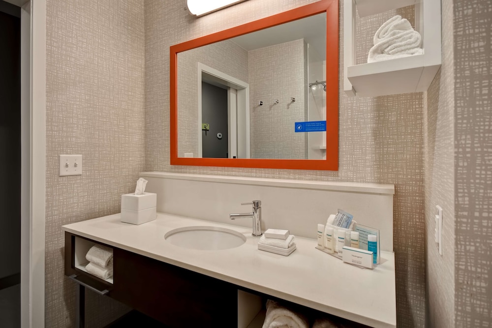 Hampton Inn Pleasant View TN - photo 19