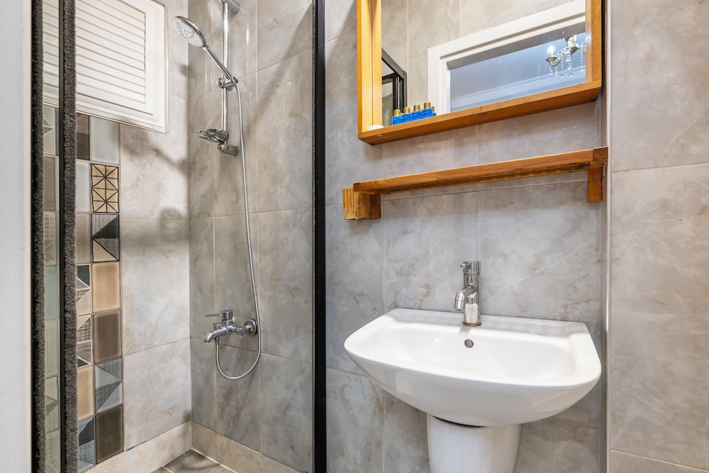 Taksim Dora Hotel — 4-Star Luxury Hotel in Istanbul, Turkey