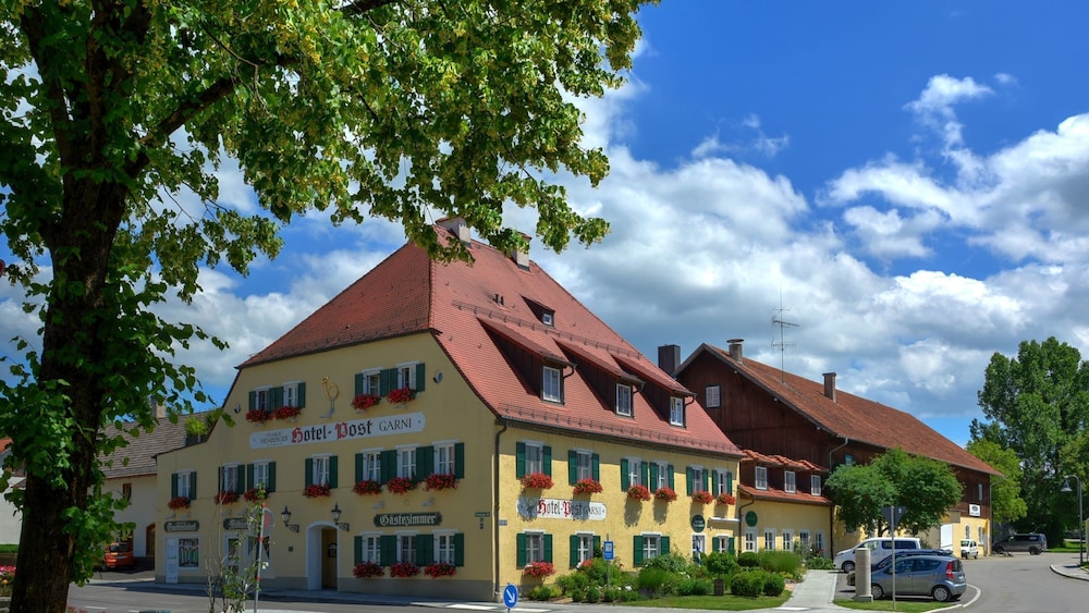 Boutique Hotel Post - carbon neutral hotel in Andechs