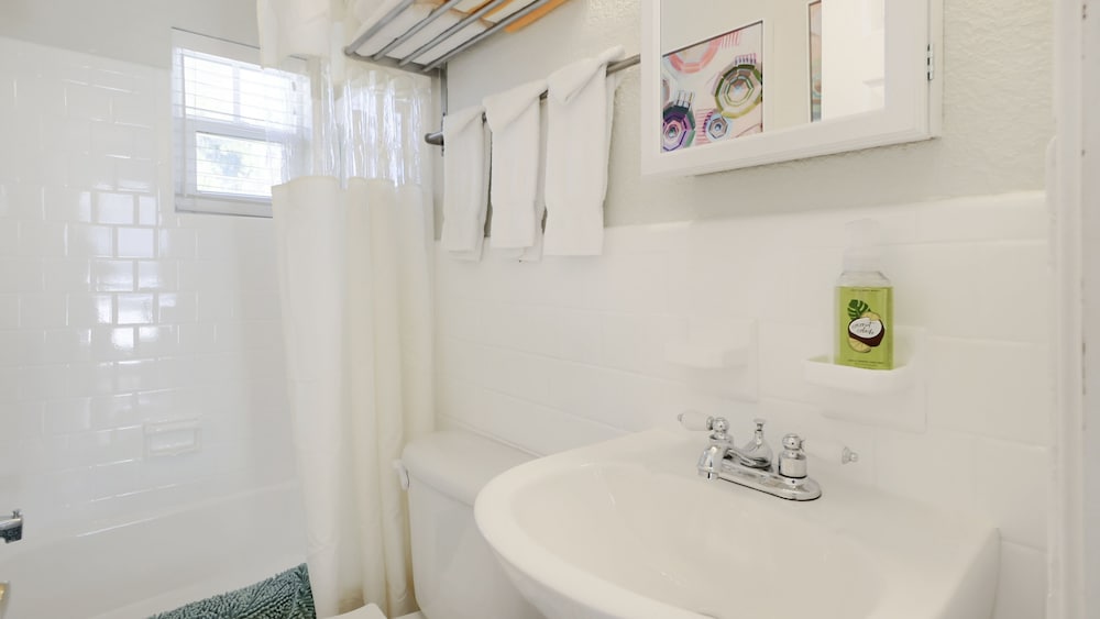 Coconut Inn - photo 127