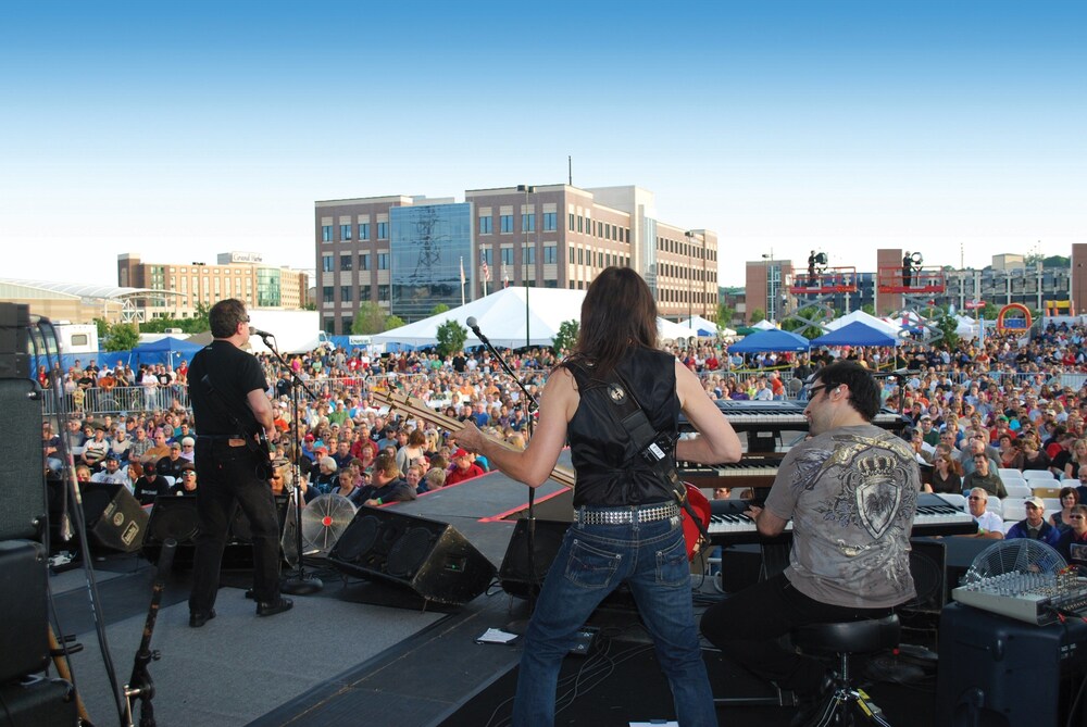 Holiday Inn Dubuque Galena by IHG - photo 72