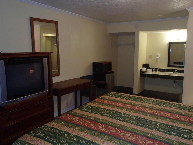 Catalina Motel - photo 9