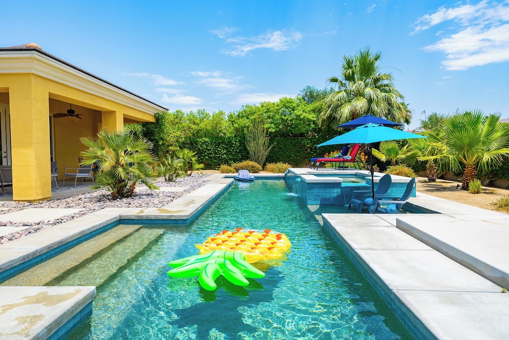 Luxurious 5BR Resort Style Home w Pool & Spa - photo 30
