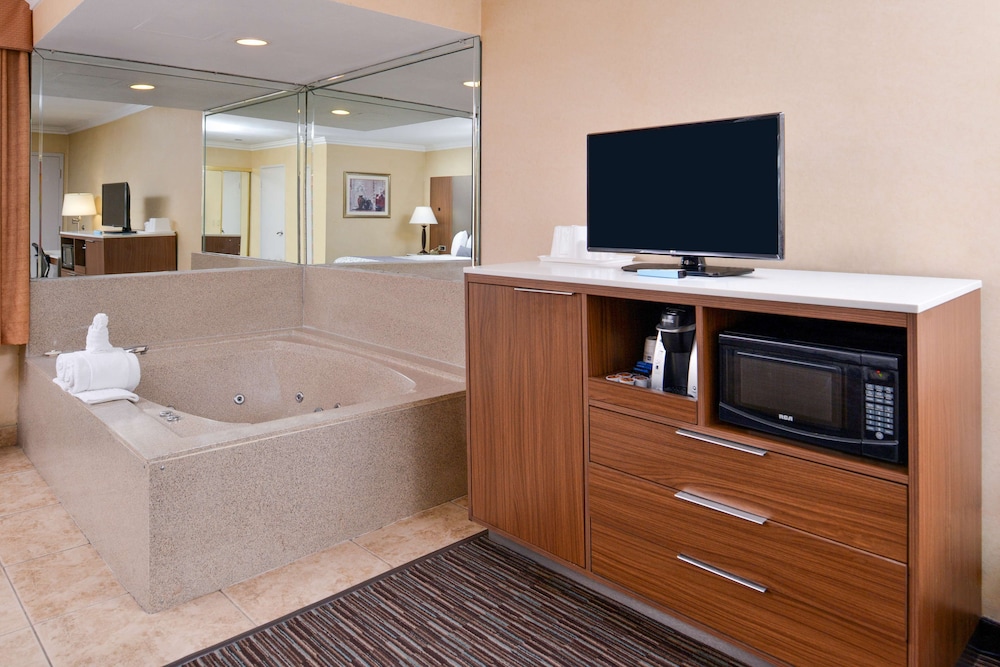 Best Western Airpark Hotel LAX Airport LA Stadium - photo 17