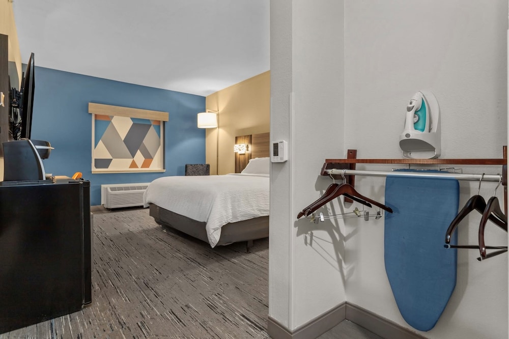 Holiday Inn Express Crockett by IHG - photo 25