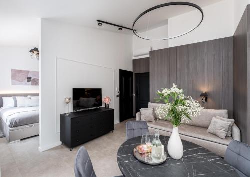Wielopole Top Floor Apartments by Hostly — 4-Star Luxury Hotel in Krakow, Poland