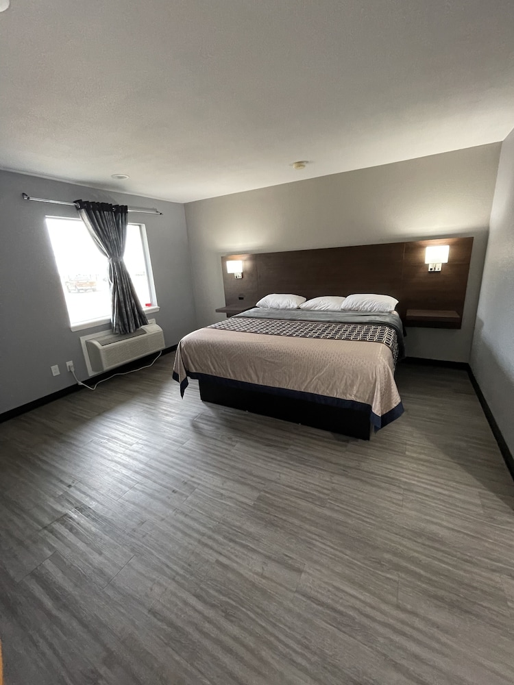 Ridge Motel - photo 24