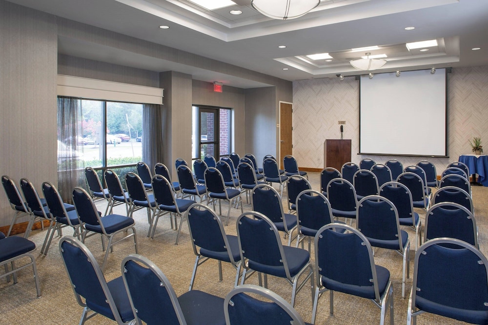 Springhill Suites by Marriott Hampton Coliseum - photo 20