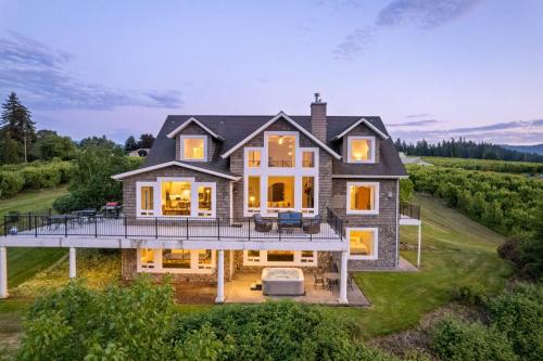 RiverSong Country Chateau — hotel in Hood River